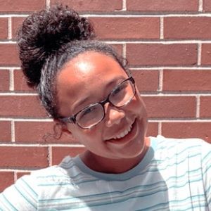 Meet your Posher, Kenzie